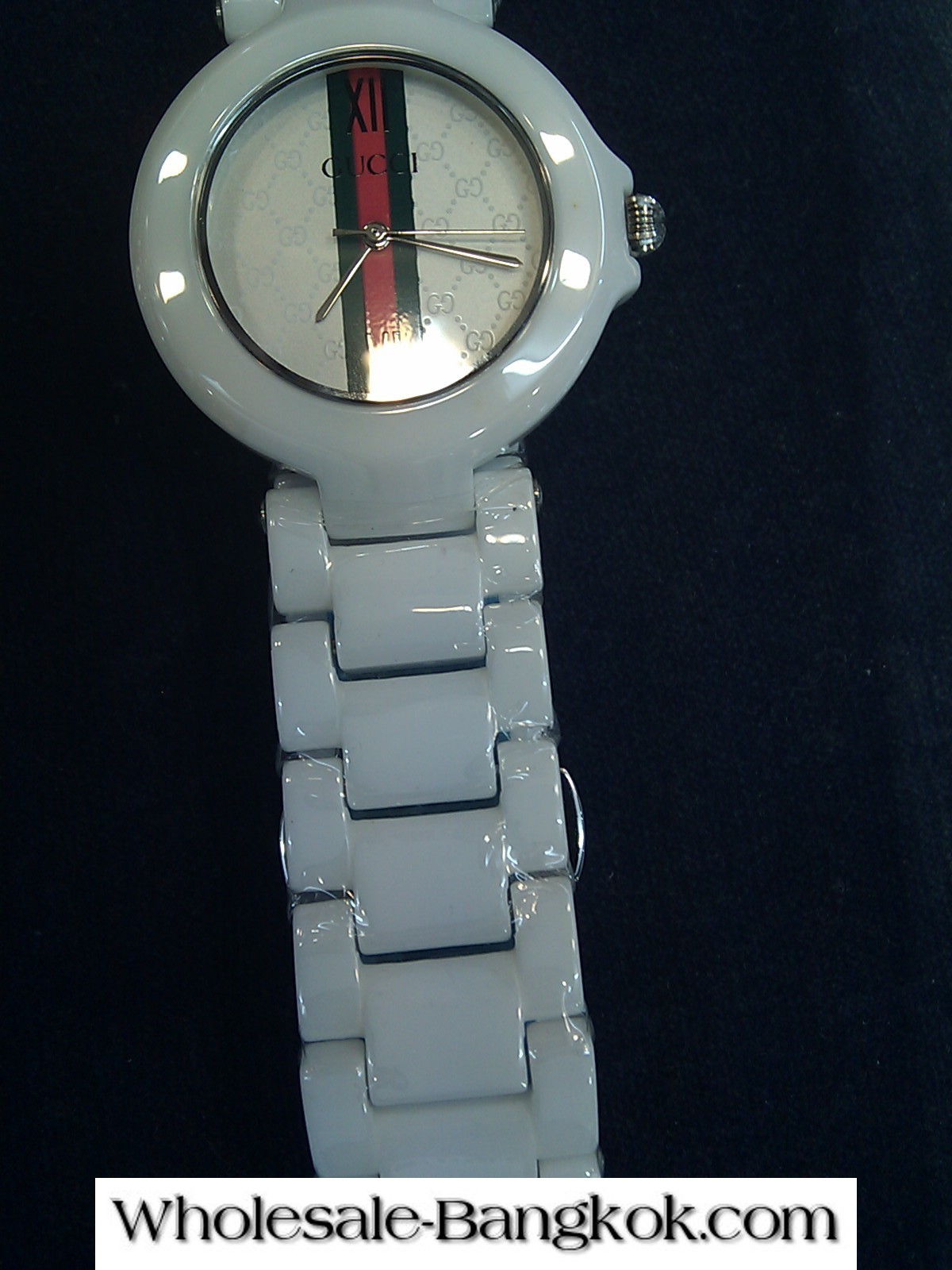 white gucci watch